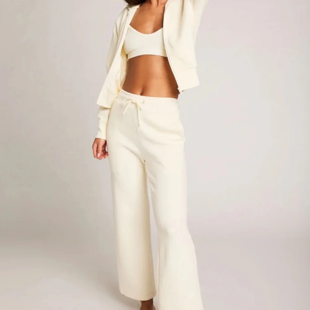 Negative Underwear Cream Pajama Set - Picture 2 of 11